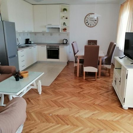 Apartments Njaco Ražanac Extérieur photo