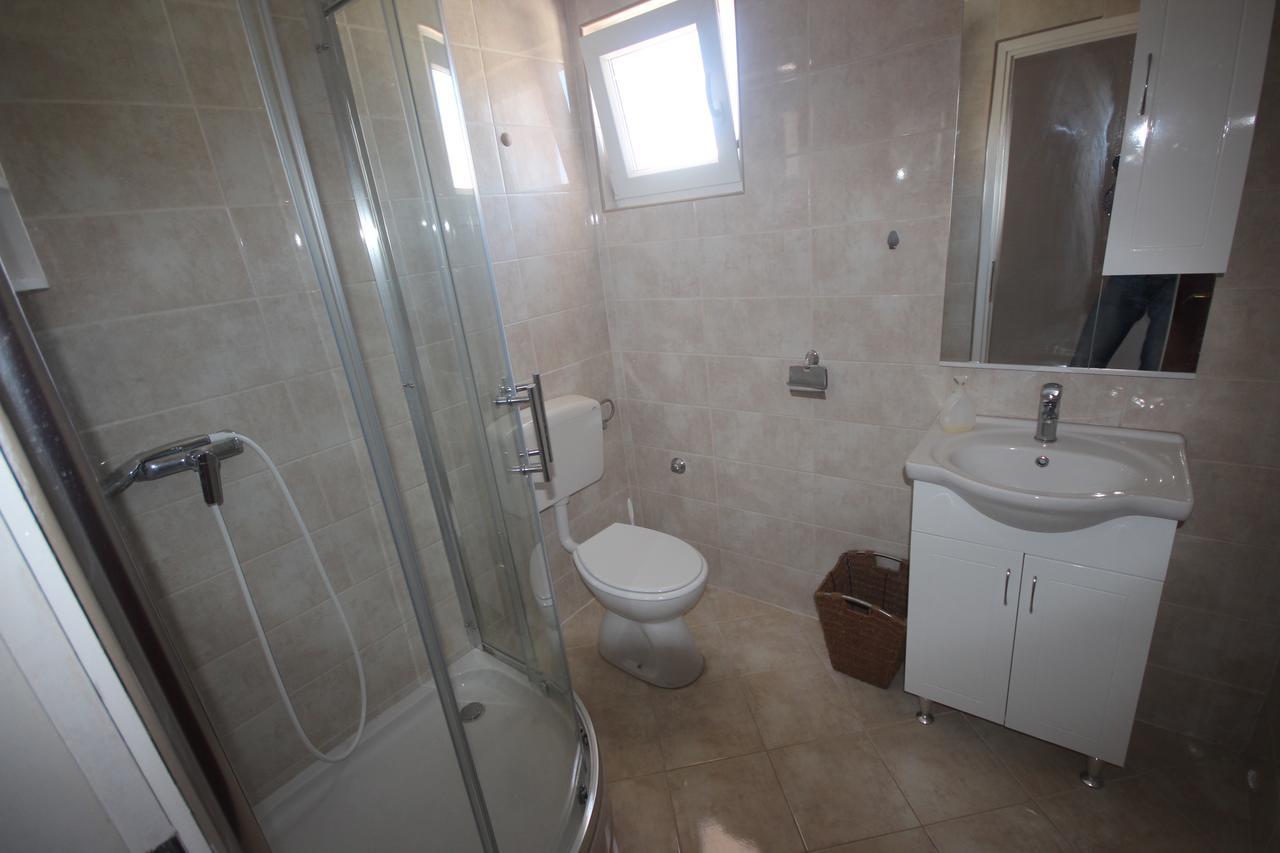 Apartments Njaco Ražanac Extérieur photo