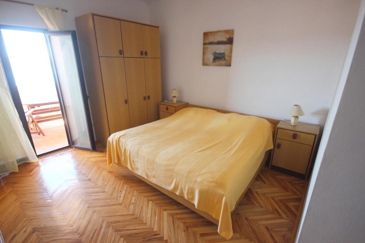 Apartments Njaco Ražanac Chambre photo